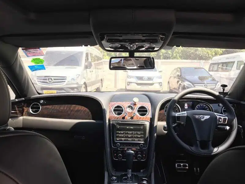 เช่ารถหรู เช่ารถสปอร์ต เช่ารถ Supercars Bentley Flying Spur