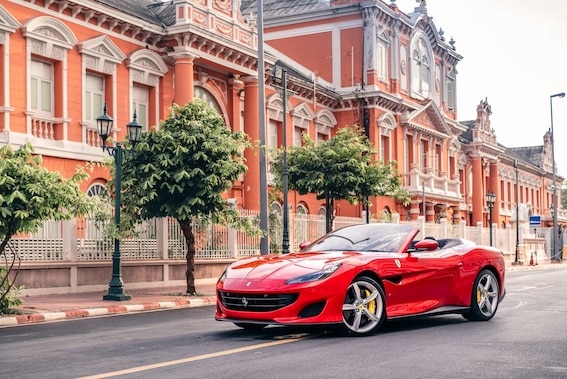 เช่า Ferrari Portofino กรุงเทพ