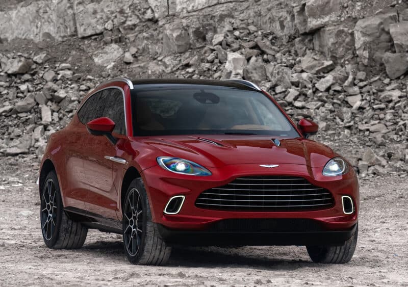 รถหรูตัวท็อป-Aston Martin DBX