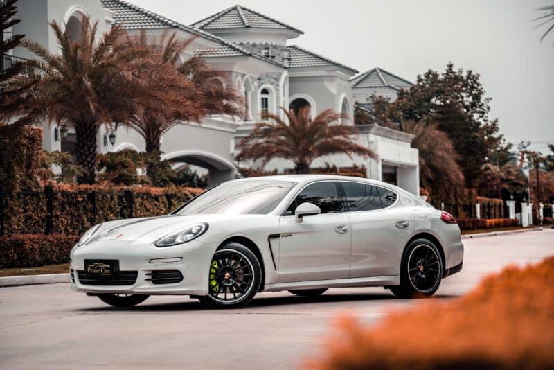 รถหรูมินิมอล-porsche-panamera -