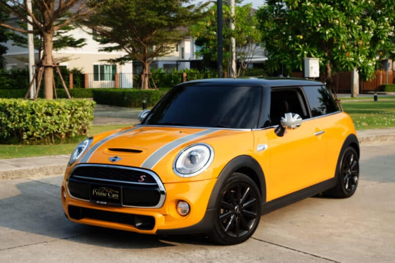 รถหรูมินิมอล-Mini Cooper S F56