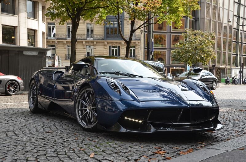 รถยนต์หรูราคาแพง Pagani Huayra