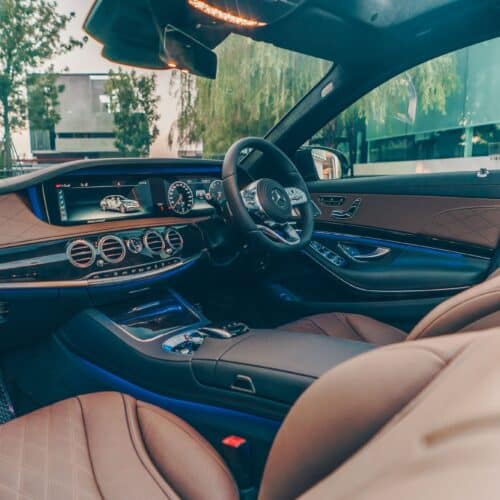 เบาะนั่งคู่หน้าของ Mercedes-Benz S Class 2021 เช่าขับเอง