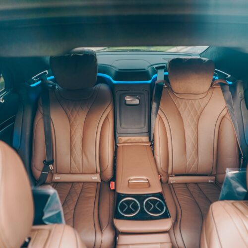 เบาะคู่หลังของ Mercedes-Benz S Class 2021 เช่าขับเอง