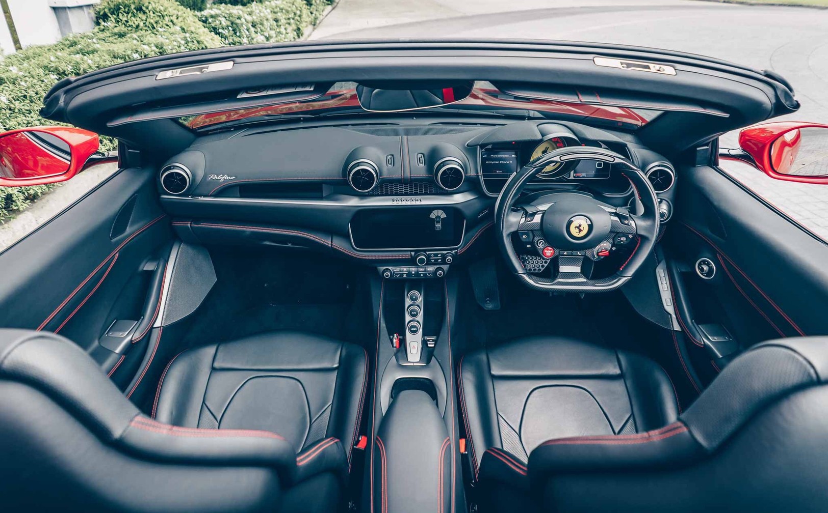 ภายใน Ferrari Portofino