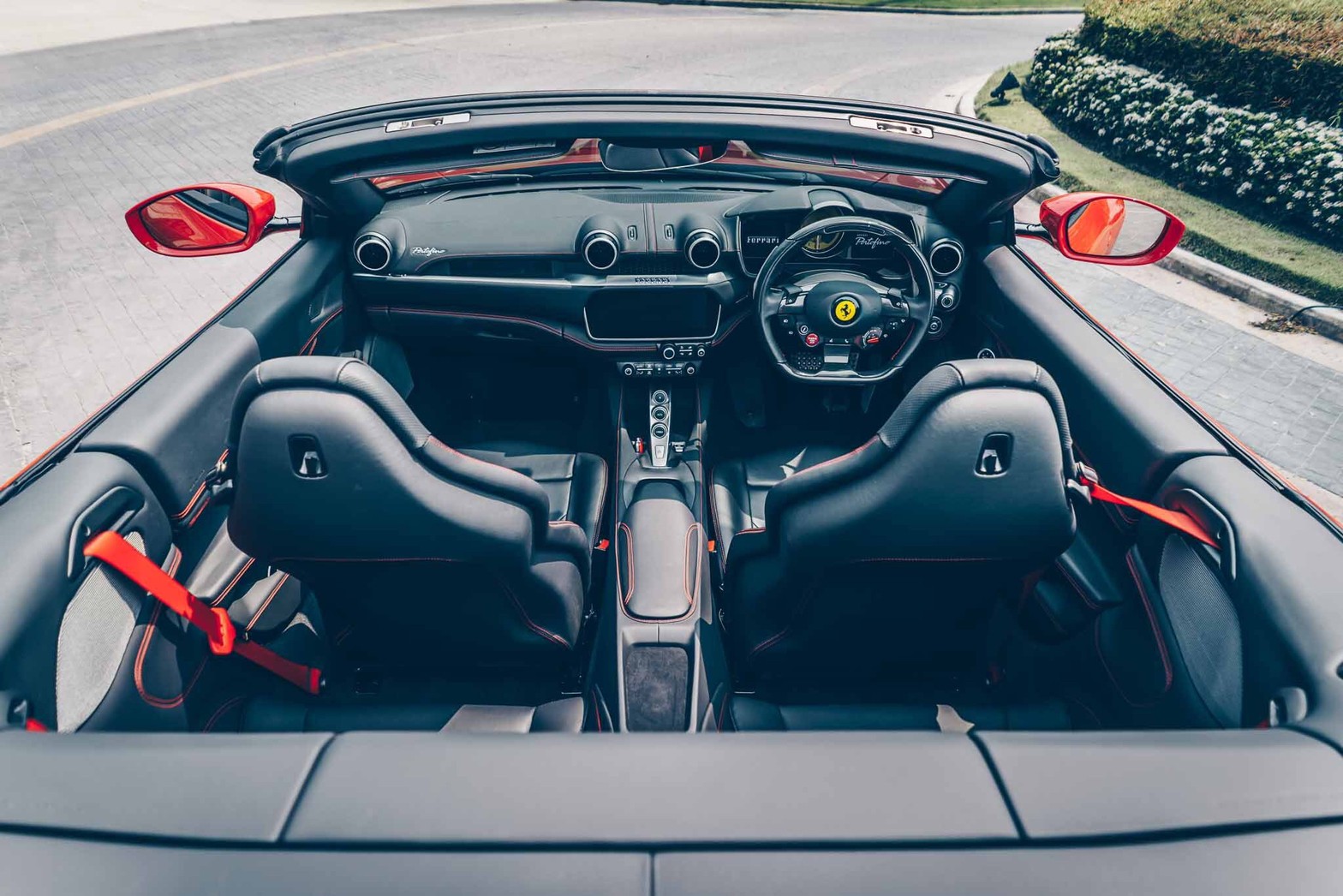 ภายใน Ferrari Portofino