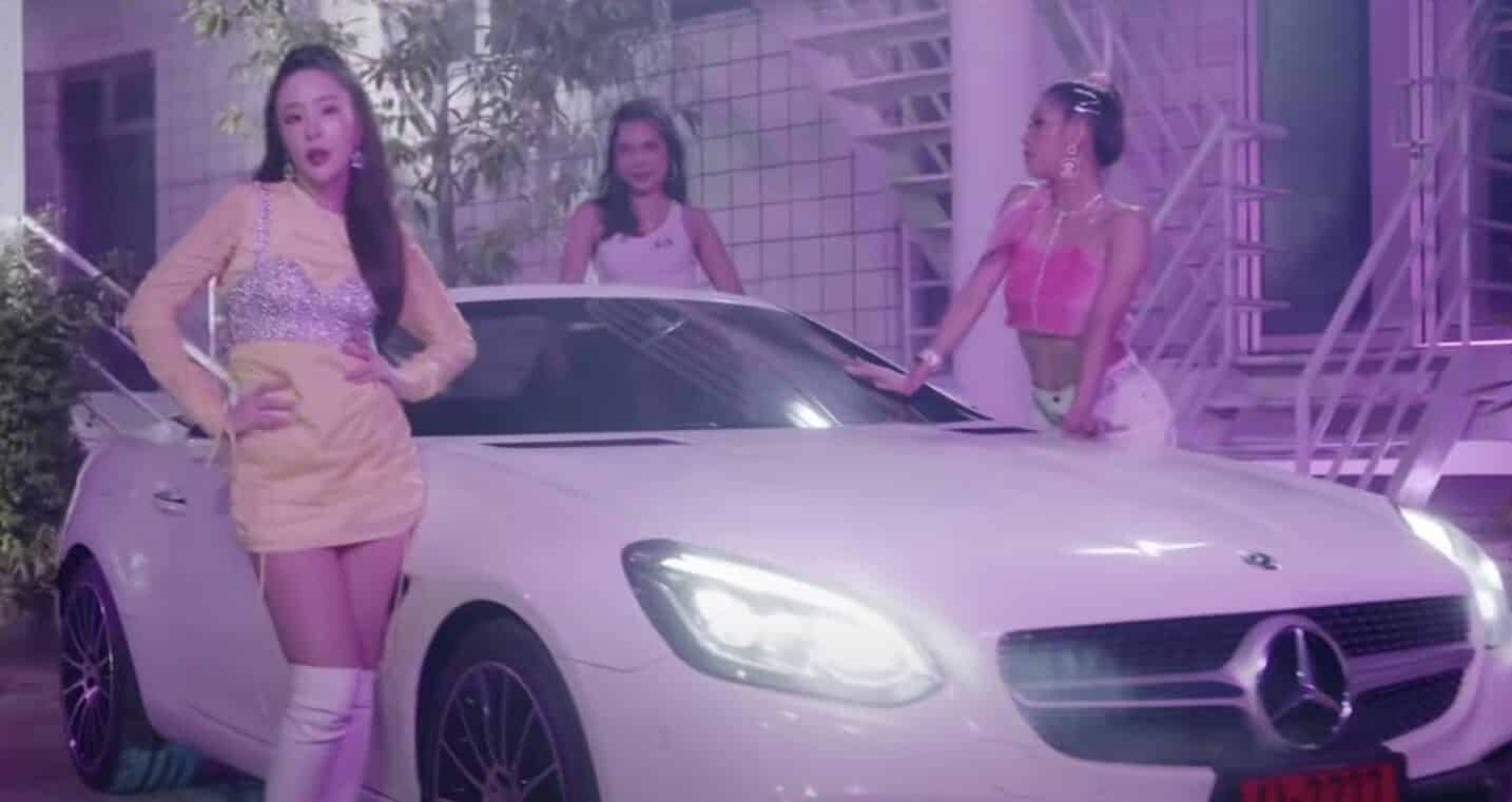 MV เพลง งงมากแม่ (Love who I am) JNP