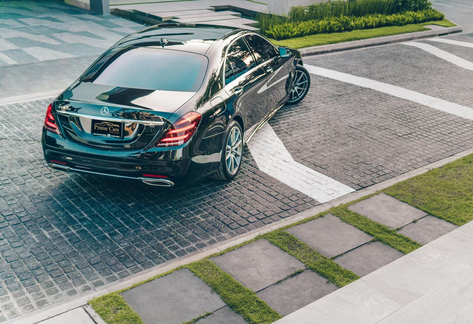 รถยนต์ไฟฟ้า Mercedes-Benz S560e AMG Premium รถยนต์ไฟฟ้า Mercedes-Benz S560e AMG Premium