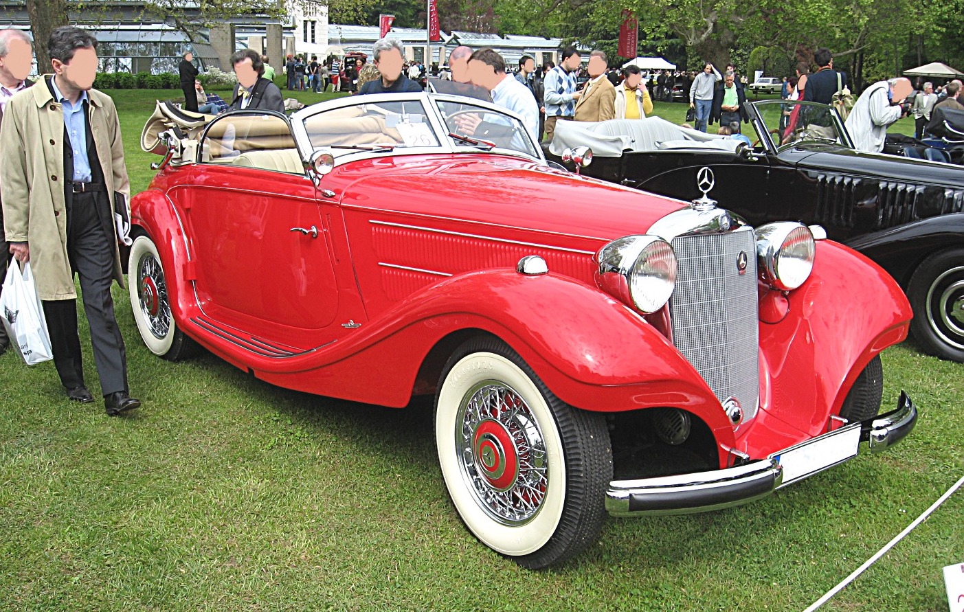 Mercedes-Benz 320 