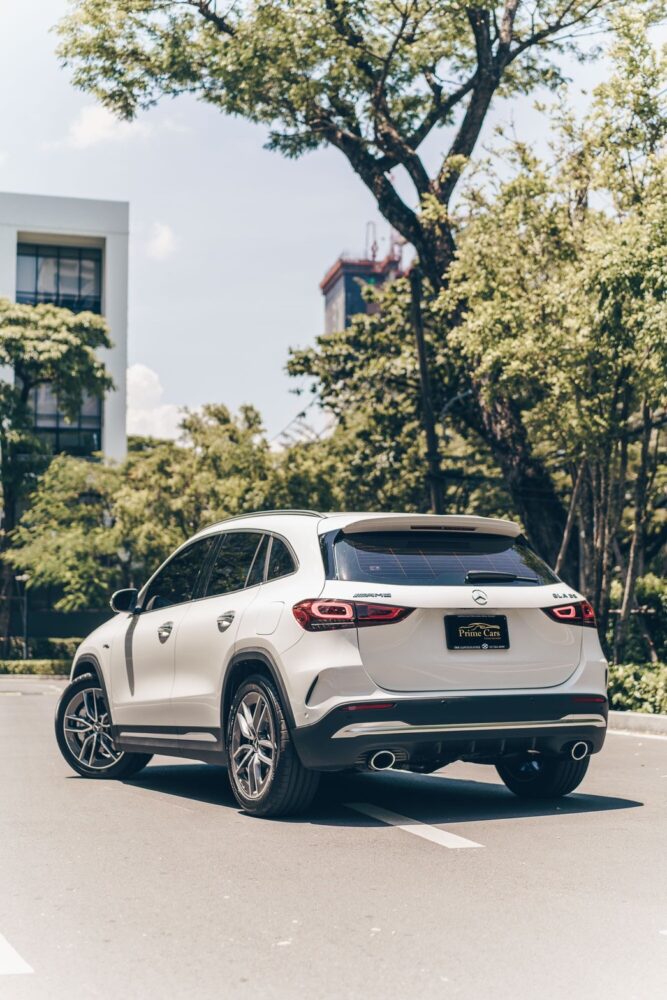 เช่ารถเบนซ์ Mercedes-AMG GLA 35