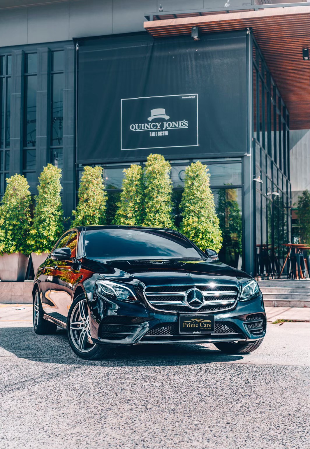 เช่ารถเบนซ์ ราคา ไม่แรง E350e Plug-in Hybrid AMG  
