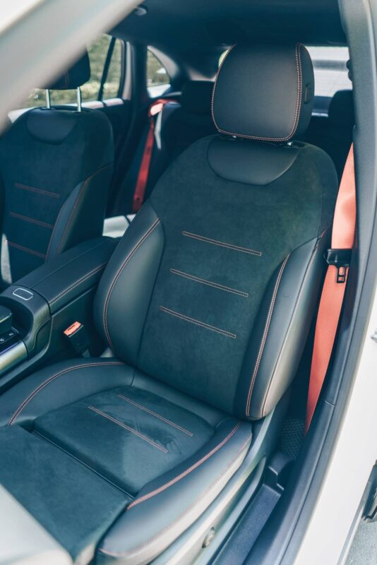 เบาะนั่งของ AMG GLA 35