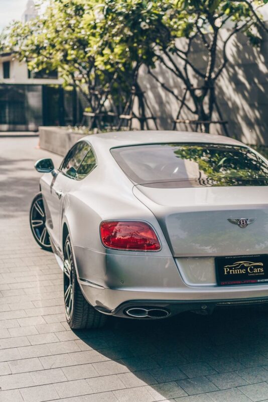 ไฟท้ายของ Bentley Continental GT