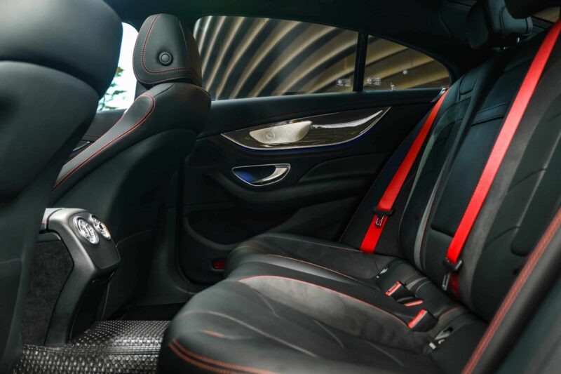 เบาะหลังของรถเบนซ์ CLS 53 AMG
