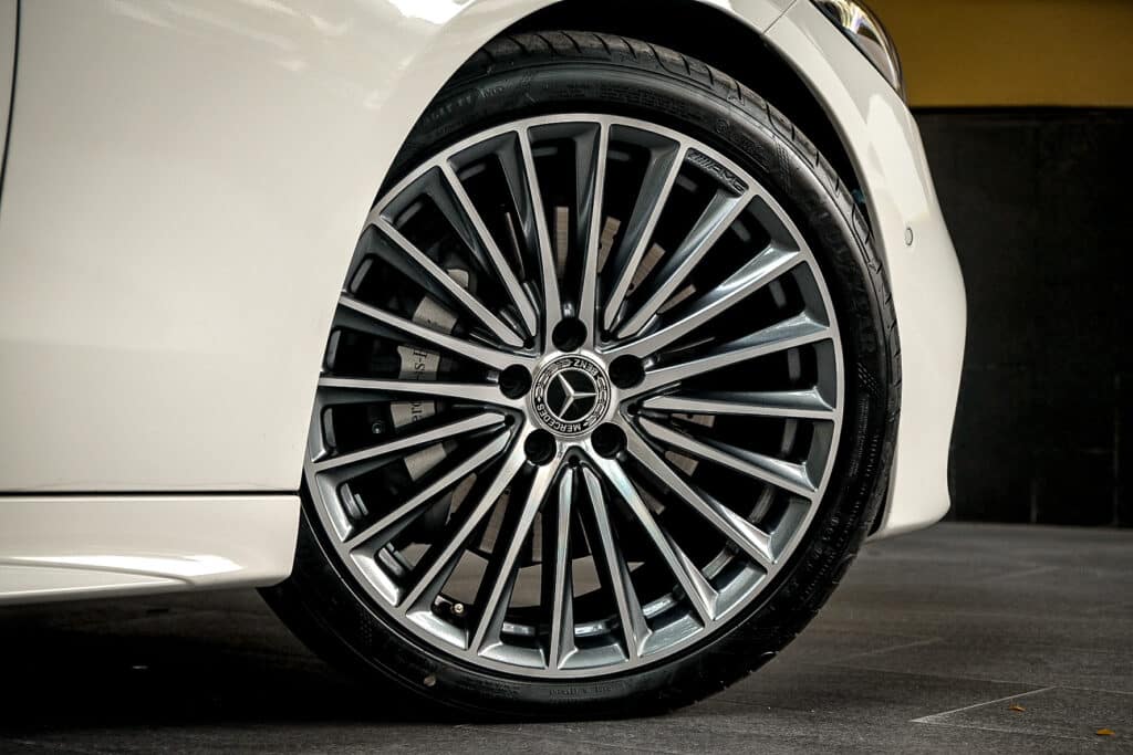 ล้อแม็ก 19 นิ้ว AMG ของ MERCEDES BENZ C CLASS ใหม่