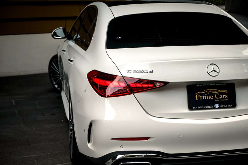 ไฟท้ายแบบใหม่ของ Mercedes Benz C Class W206