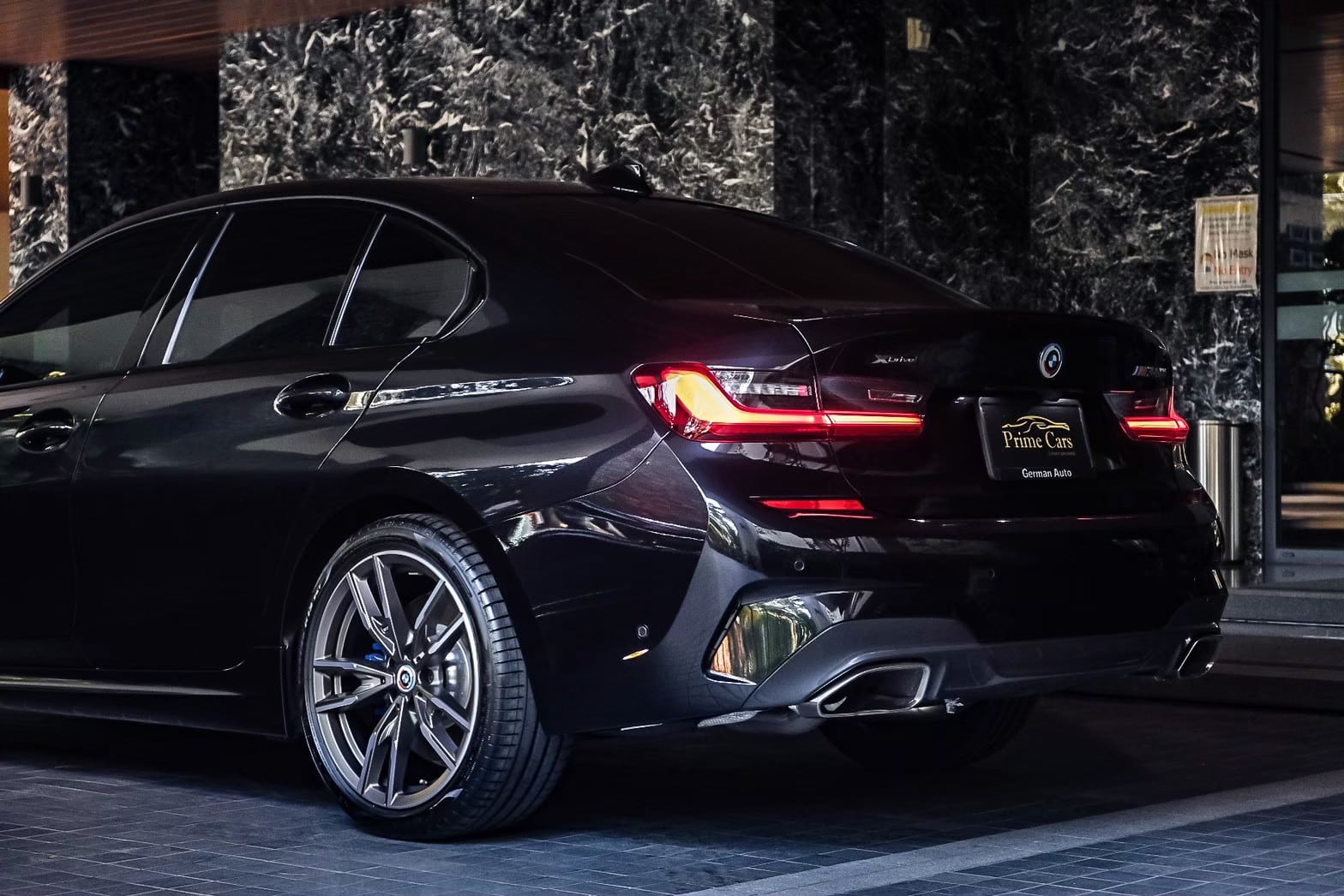 ท่อไอเสีย M ของ M340i ให้เสียงที่ดุดัน