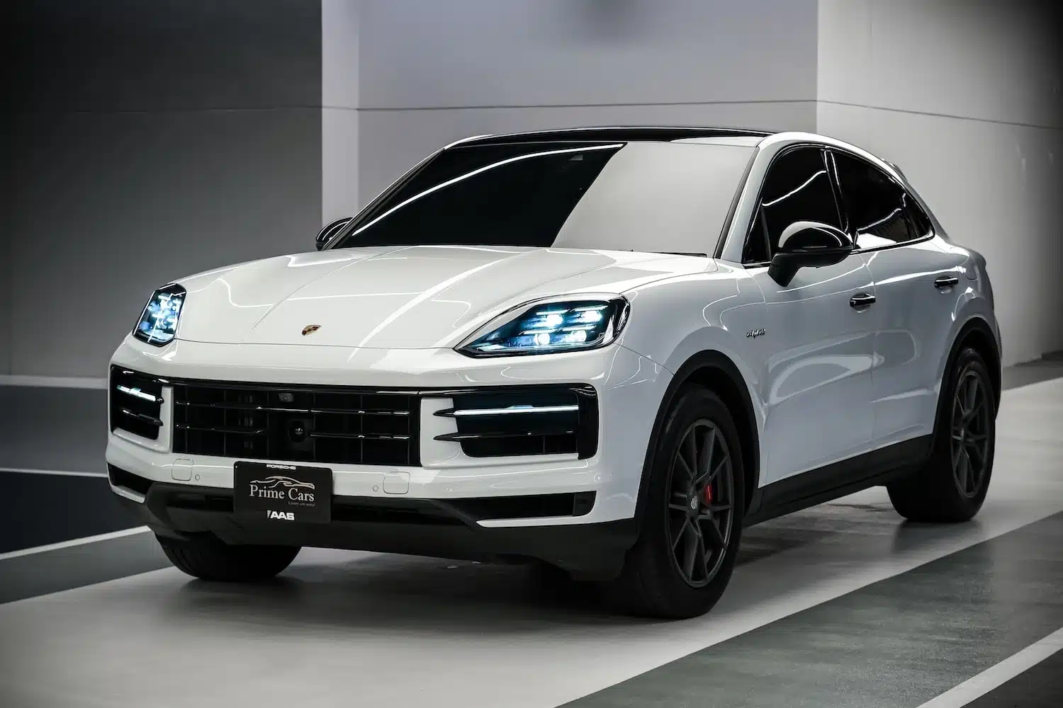 เช่ารถ Porsche Cayenne Coupe 2025