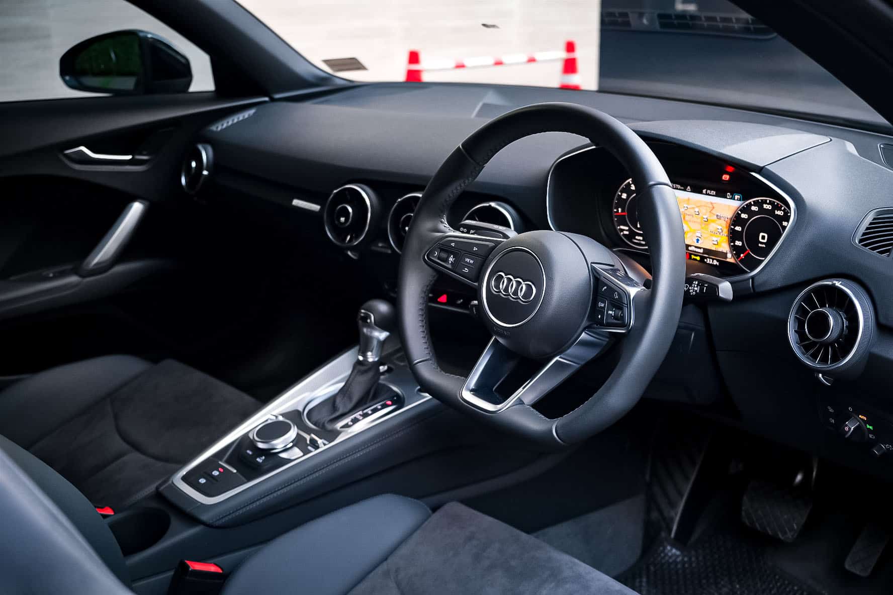เช่ารถ Audi TT 2024 ภายใน