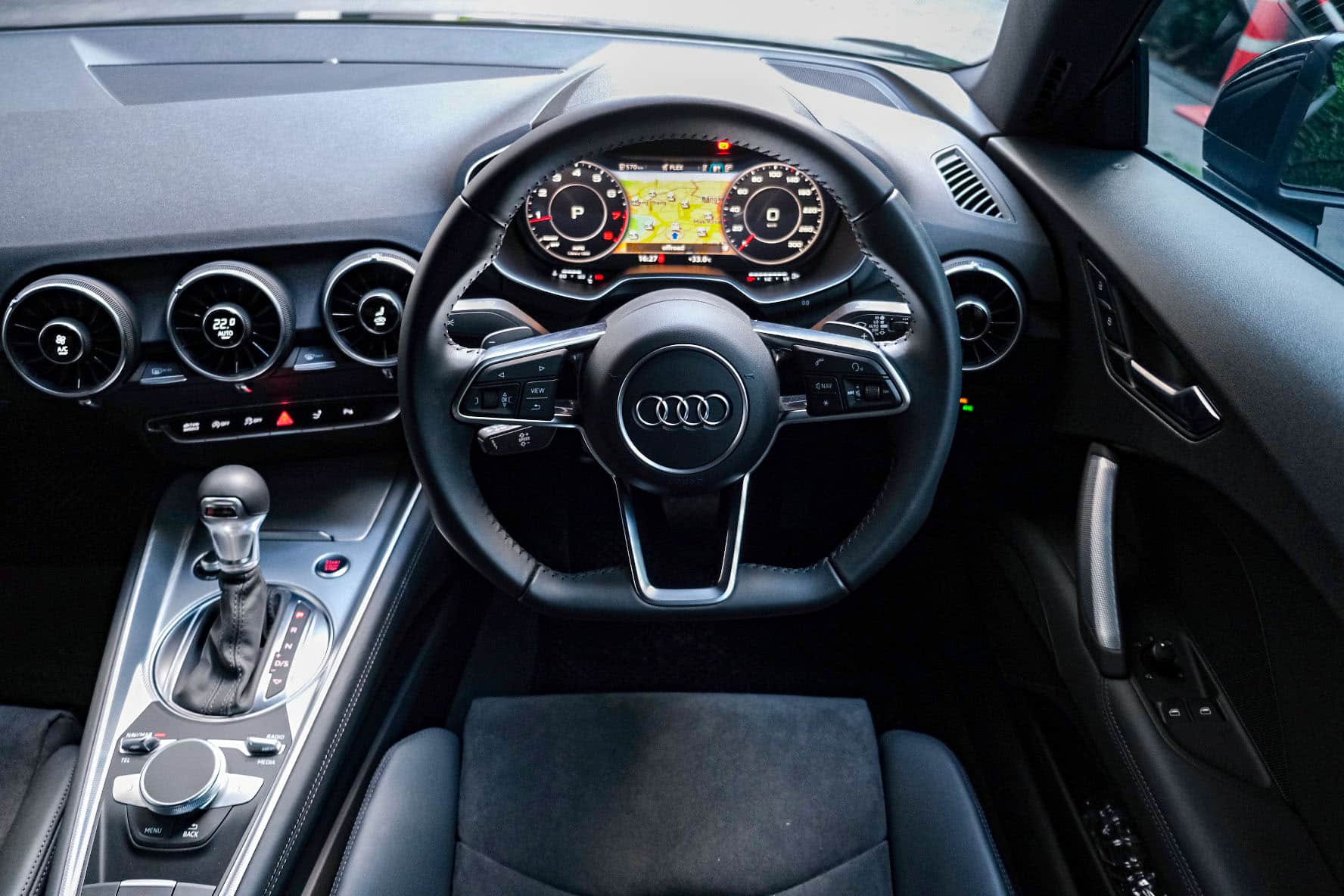 ภายในห้องคนขับของ Audi TT 2024
