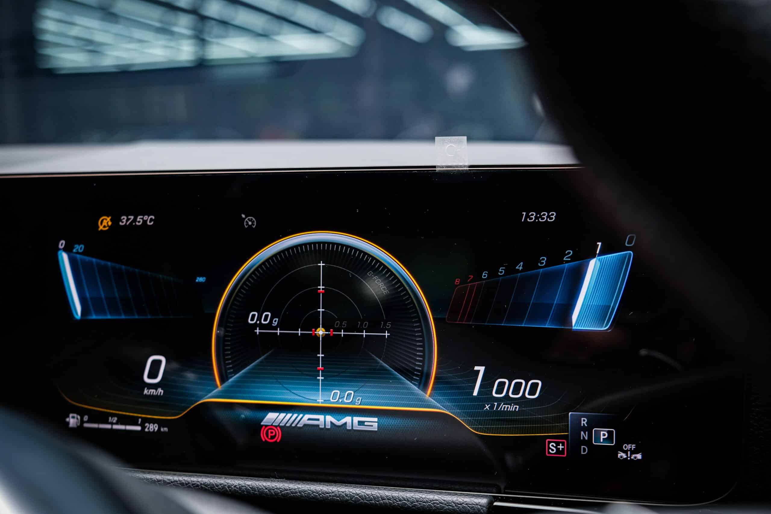 หน้าจอ Instrument Cluster ที่สามารถเปลี่ยนรูปแบบได้ถึง 3 แบบ