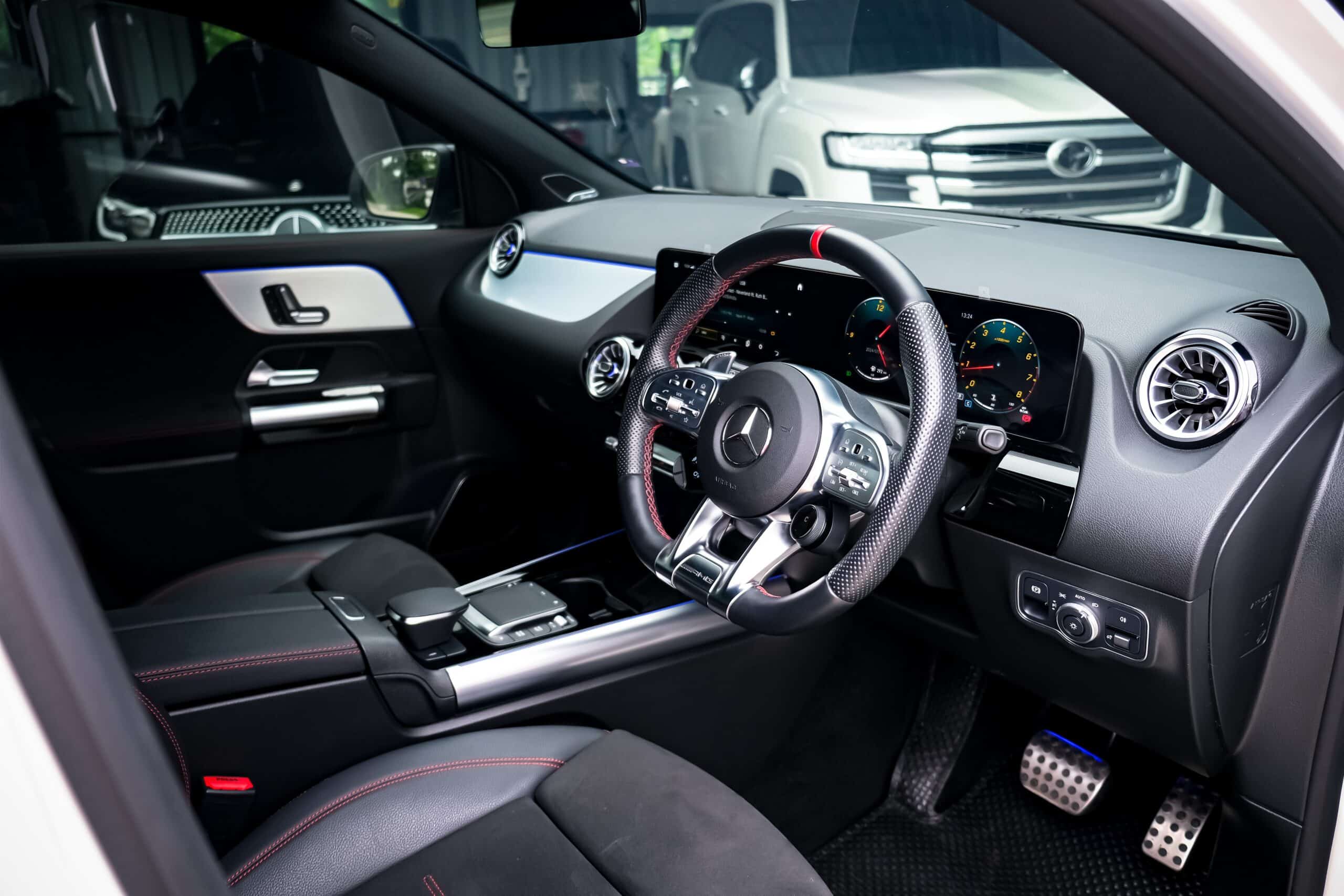ภายในของ Mercedes AMG GLA35 4Matic Night Package ปี 2024