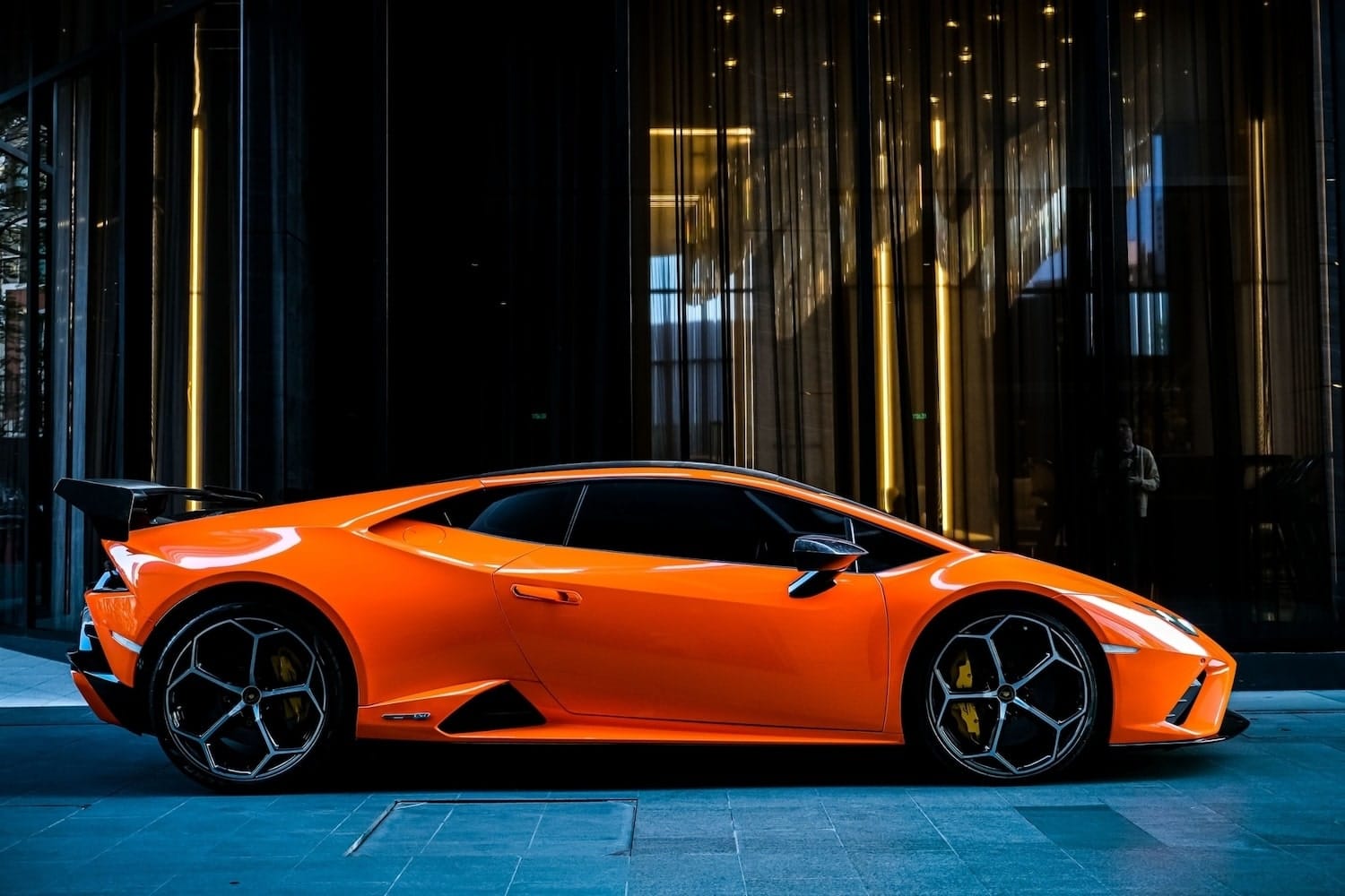 เช่ารถ Lamborghini Huracan EVO ที่ดีที่สุด