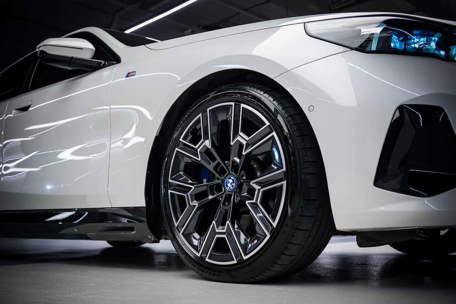 ล้อแม็กขนาด 20 นิ้วของ BMW 530e M Sport Pro