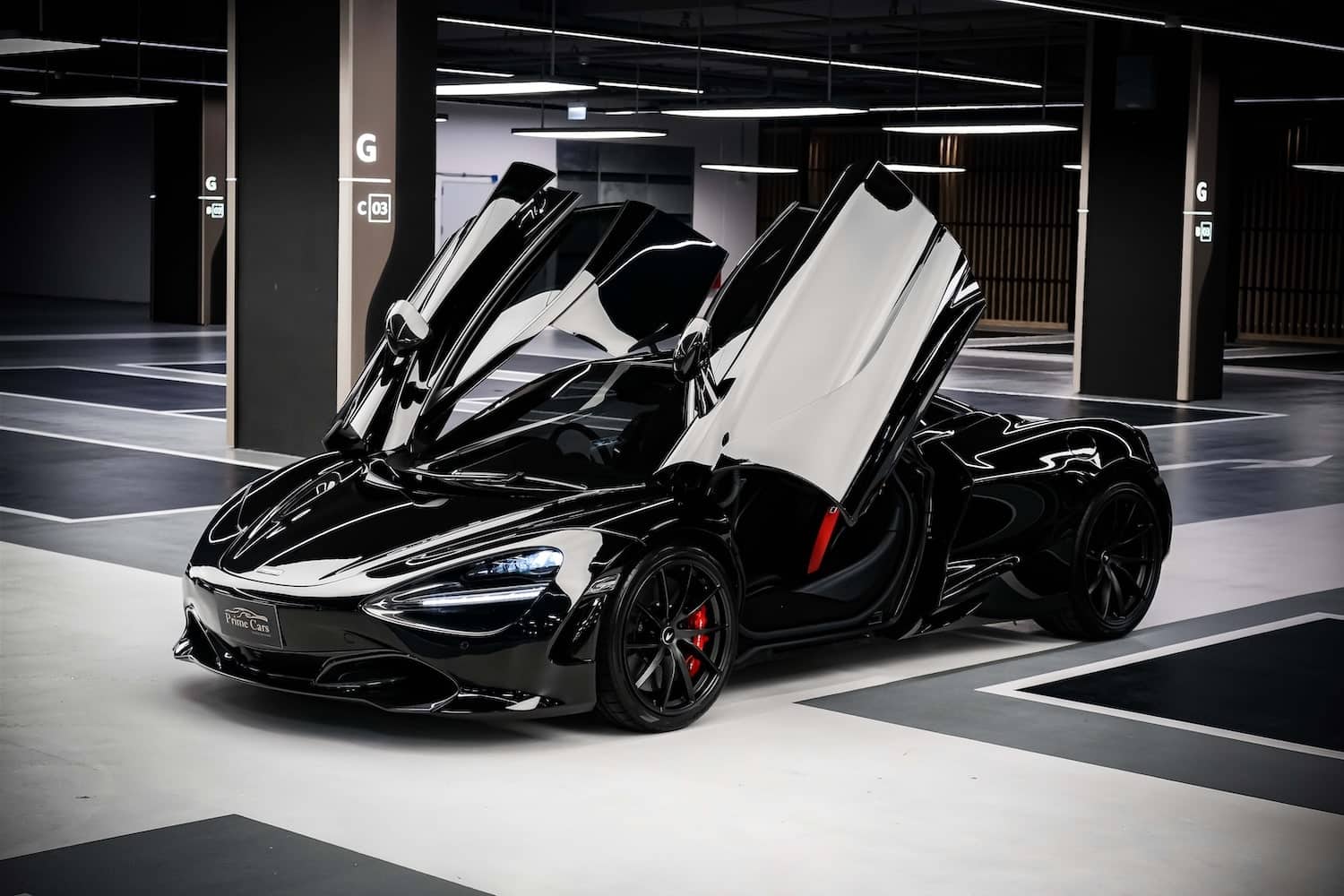 Supercar Rental Mclaren 720S