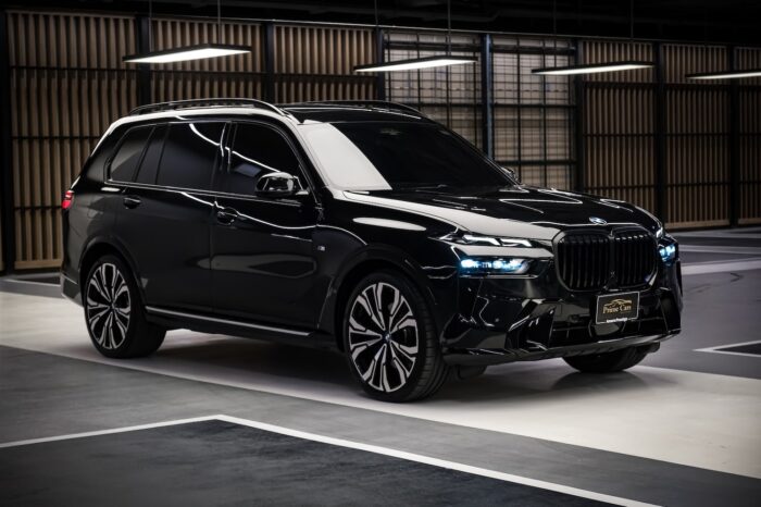 เช่า BMW X7 xDrive40d M Sport LCI G07 กรุงเทพ (SUV หรู 7 ที่นั่ง) — Rent BMW X7 Thailand