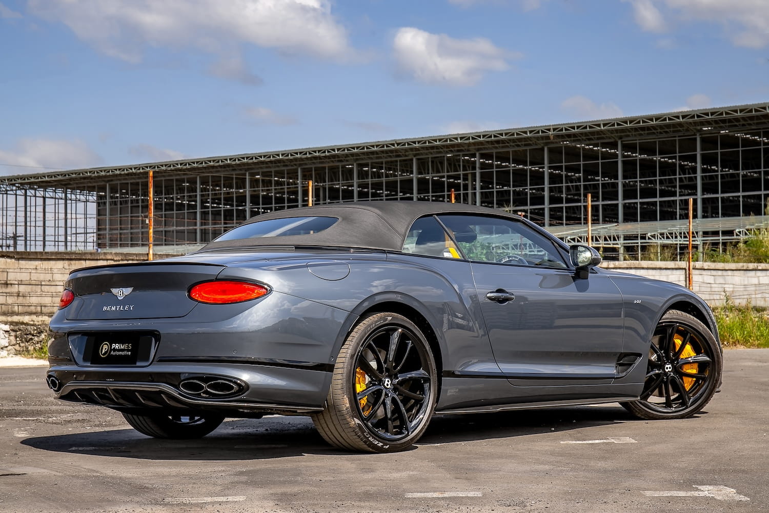Bentley Continental GT Convertible 2025 สี Storm Grey มุมท้าย — เช่ารถ Bentley Bangkok