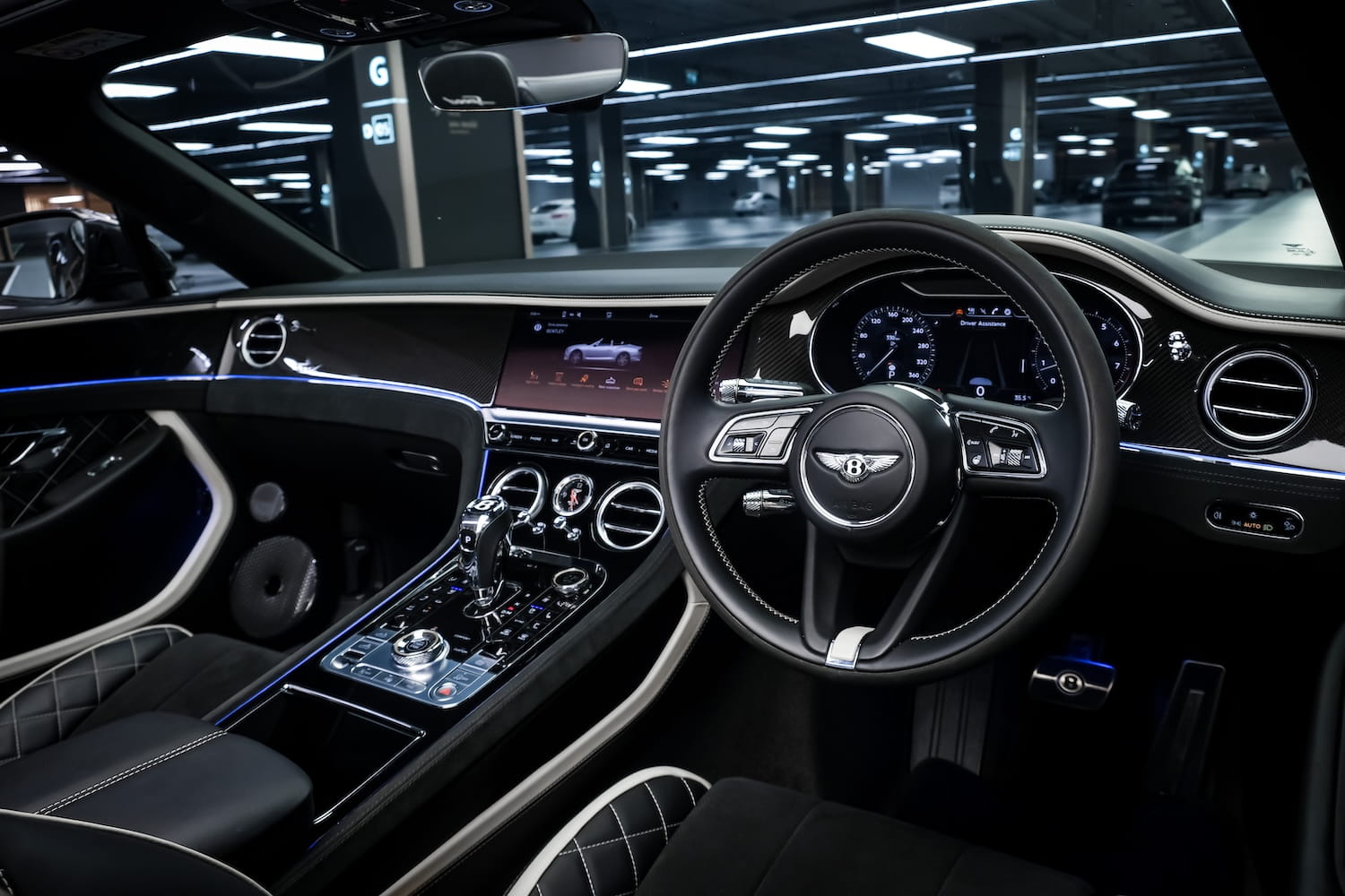 ภายใน Bentley Continental GT Speed Convertible W12 หนัง Mulliner Diamond Quilting — เช่า Bentley | Bentley GT Speed interior Mulliner Driving Specification Diamond Quilting Thailand