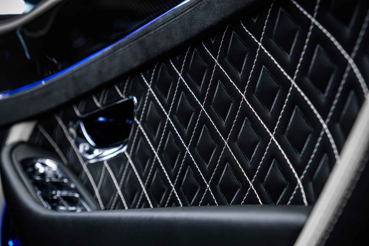 ช่องเก็บของ Bentley Continental GT Speed — Luxury Storage Compartment Interior | Bentley GT Speed interior luxury storage compartment