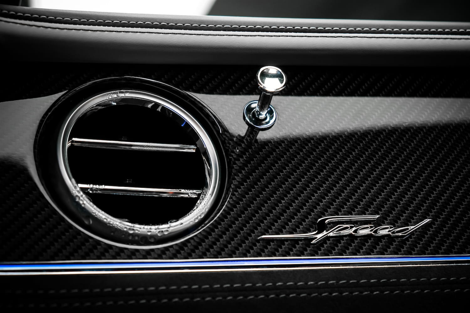 อุปกรณ์ตกแต่งภายใน Bentley GT Speed Convertible — Premium Trim Detail | Bentley GT Speed Convertible premium interior trim detail
