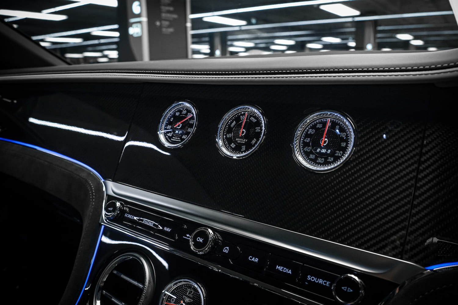 ช่องแอร์ Bentley Continental GT Speed — Rotary Crystal Air Vents | Bentley GT Speed rotary crystal air vents interior detail Thailand