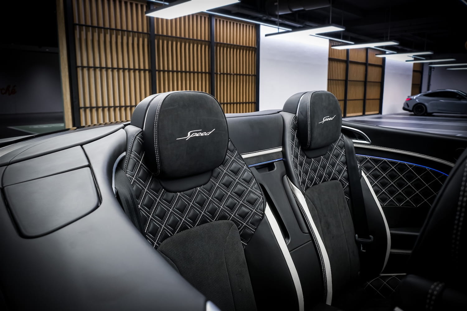เบาะ Bentley GT Speed Convertible Rear Seat — Heated Ventilated Leather | Bentley GT Speed Convertible rear seats heated ventilated leather Thailand