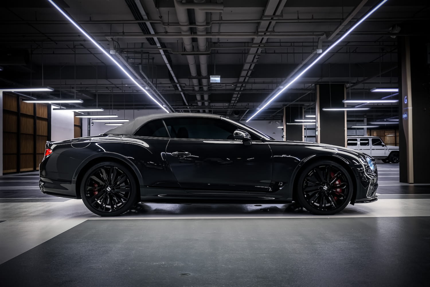 Bentley Continental GT Speed W12 ล้อ 22 นิ้ว Dark Tint Gloss Side View | Bentley GT Speed W12 22 inch Dark Tint Gloss alloy wheels side view Thailand