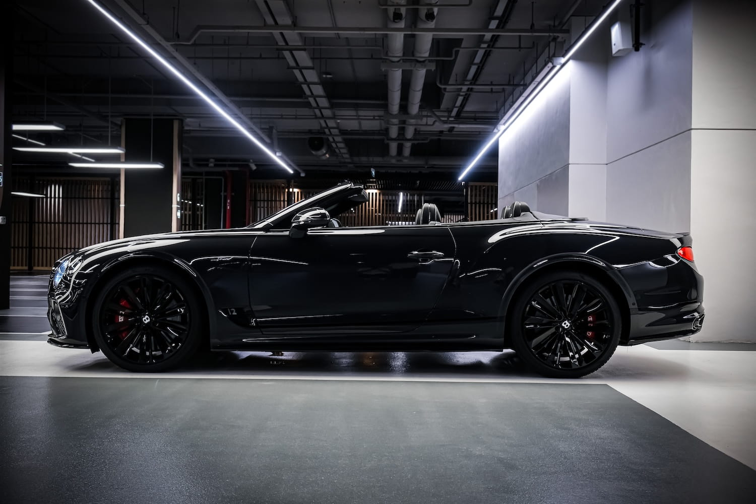 Bentley Continental GT Speed Convertible หลังคาเปิด Side Profile Grand Tourer ไทย | Bentley GT Speed Convertible open roof side profile Thailand luxury rental