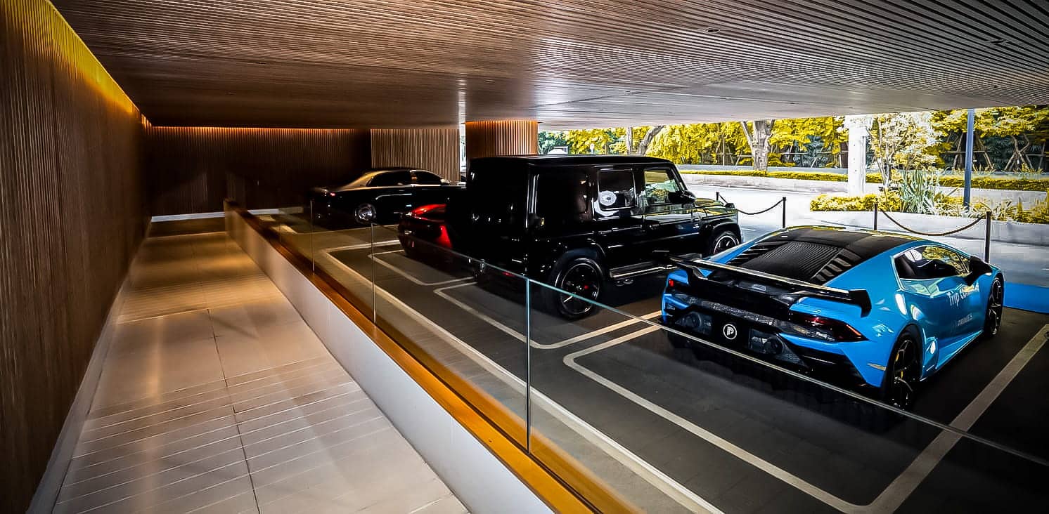 Luxury car rental for foreigners Bangkok hotel concierge delivery — Prime Cars Rental