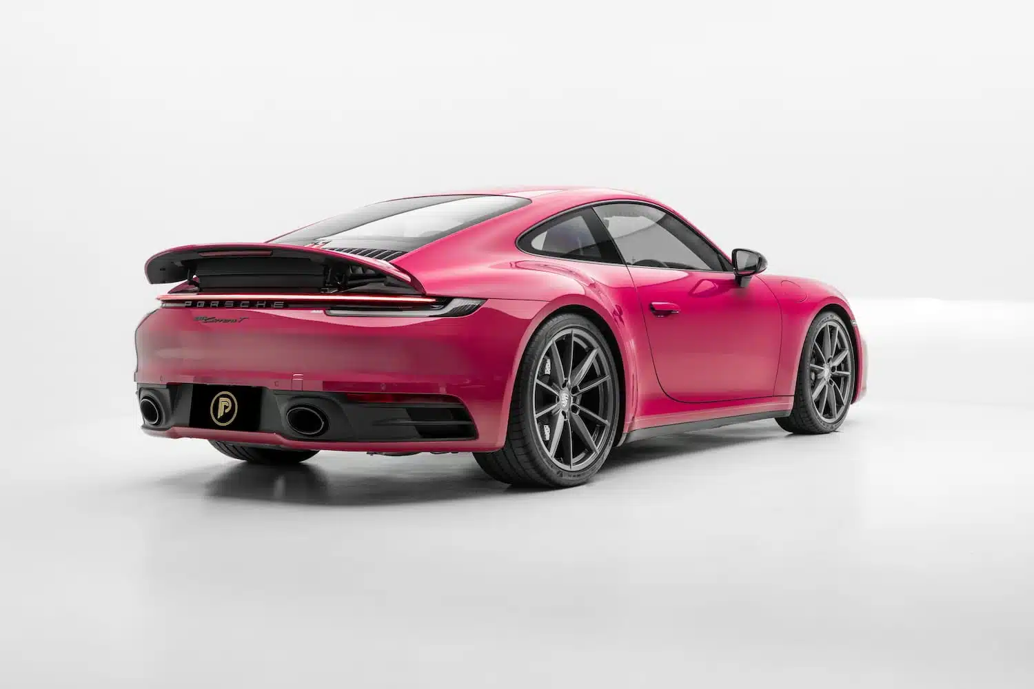 Porsche 911 Carrera T 992 มุมหลังขวา โลโก้ 911 Carrera T ไฟท้าย LED — เช่ารถหรู Prime Cars Rental | Porsche 911 Carrera T 992 rear three-quarter LED light bar, luxury car rental Thailand