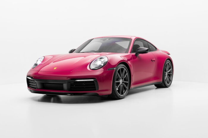 เช่ารถ Porsche 911 Carrera T 992 2026 เกียร์ธรรมดา สี Ruby Star (Carrera T Manual 385 แรงม้า)