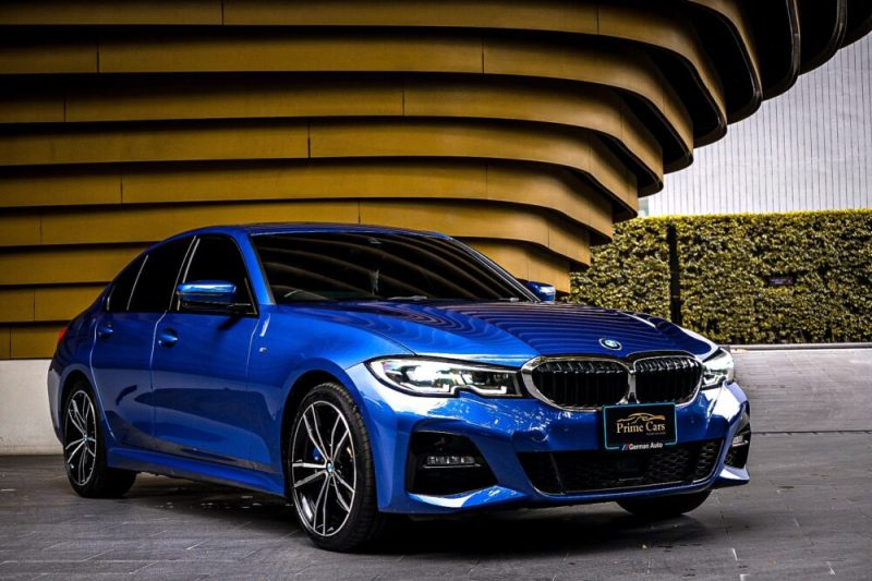 เช่ารถ BMW 330e M Sport