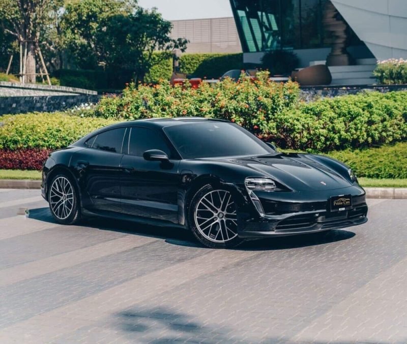 เช่ารถ Porsche Taycan